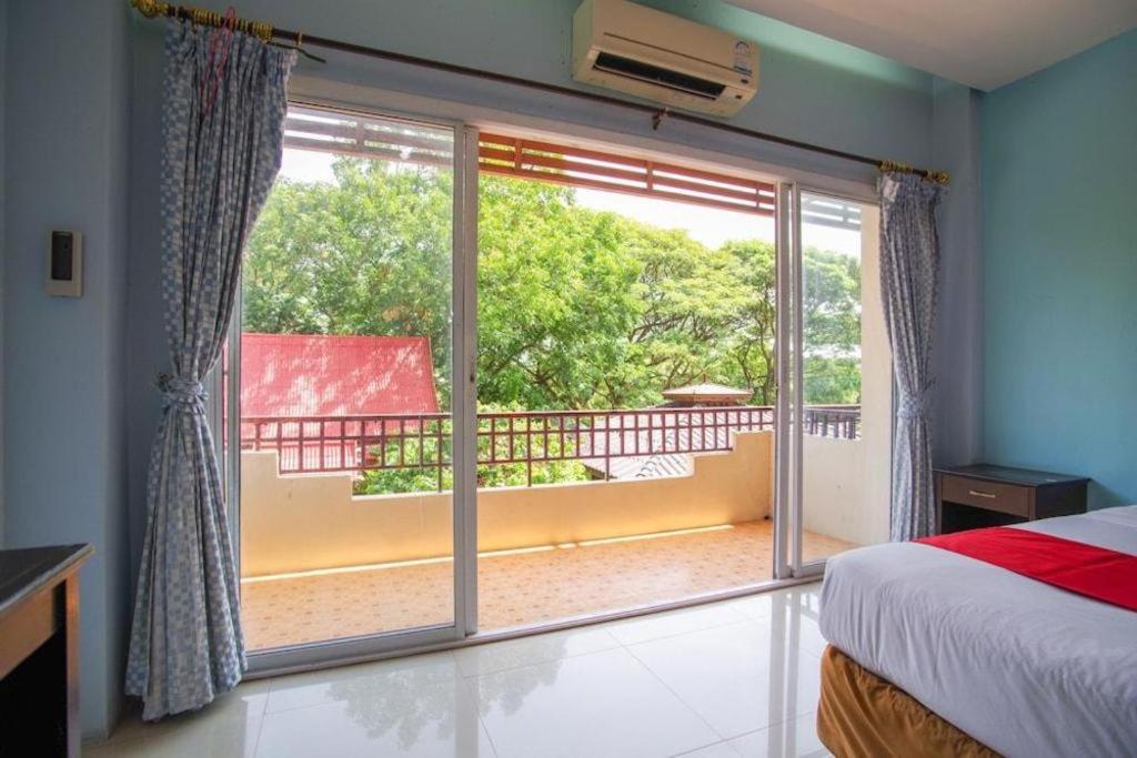 Hotel Oyo 384 Ban Sabaidee Phra Nakhon Si Ayutthaya Exterior foto