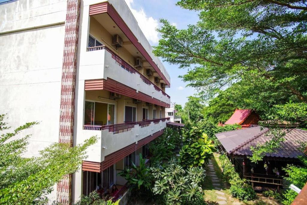 Hotel Oyo 384 Ban Sabaidee Phra Nakhon Si Ayutthaya Exterior foto
