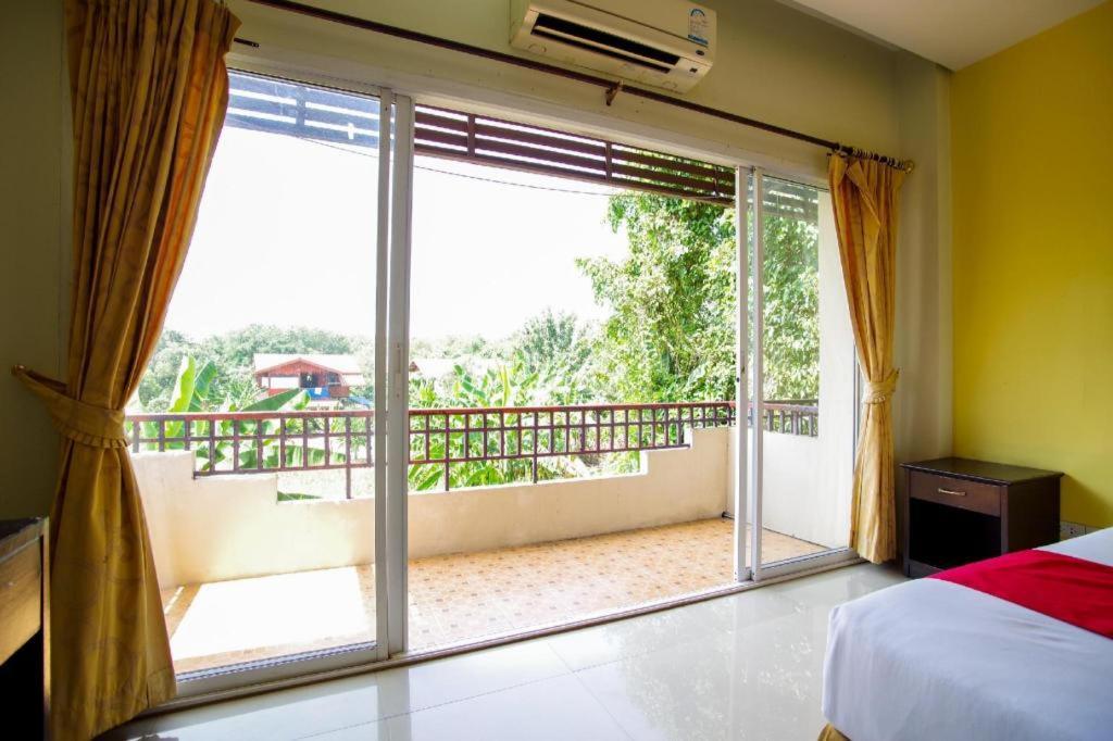 Hotel Oyo 384 Ban Sabaidee Phra Nakhon Si Ayutthaya Exterior foto